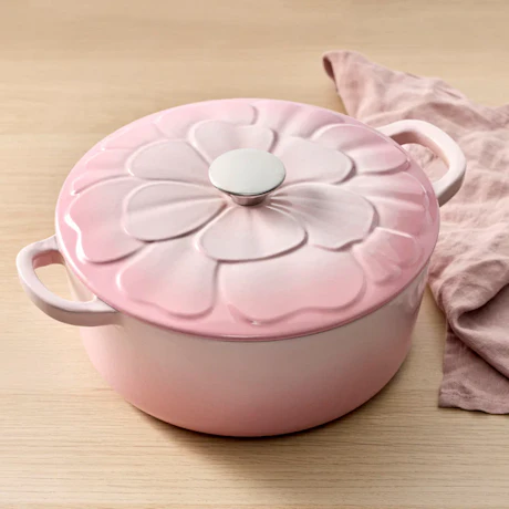 Baccarat Le Connoisseur 25cm 3.9L Round French Oven with Lid Flower